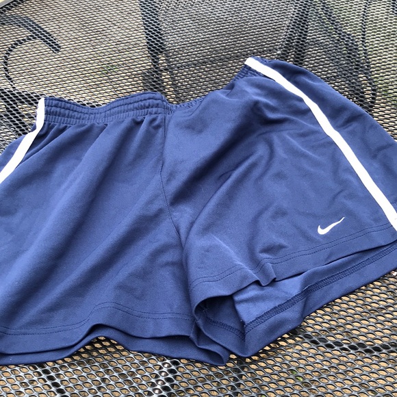 Nike shorts - Picture 4 of 5